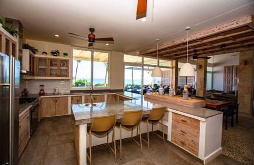 Punta Sal House | Luxurious Beachfront 6-bedroom house with WiFi, AC in brilliant Ñuro