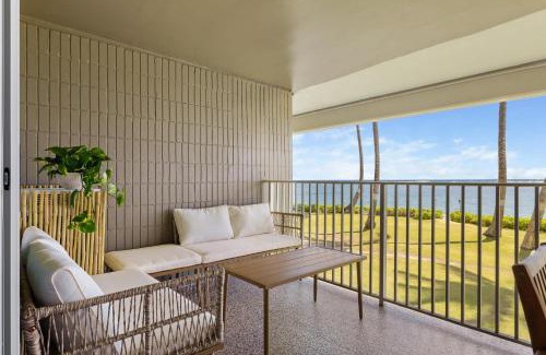 Punaluu House | Luxurious Beachfront Condo