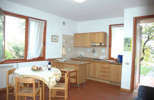Garda House | Luxurious Bungalow in Garda with Swimming Pool