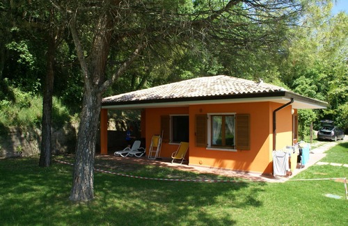 Garda House | Luxurious Bungalow in Garda with Swimming Pool