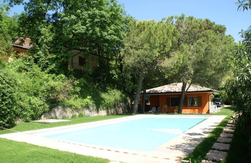 Garda House | Luxurious Bungalow in Garda with Swimming Pool