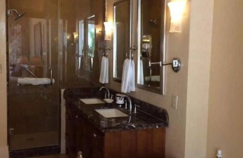 Flankers Condo | luxurious condo beach. front view & spa onsite