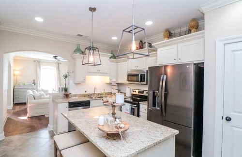 Oxford Condo | Luxurious condo minutes from Ole Miss & the Square