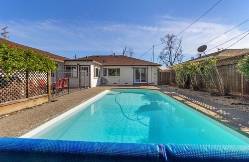 Valley View - Reed House | Luxurious & cozy Large 4 BR 2BA Home with Swimming POOL- San Jose Cambrian area