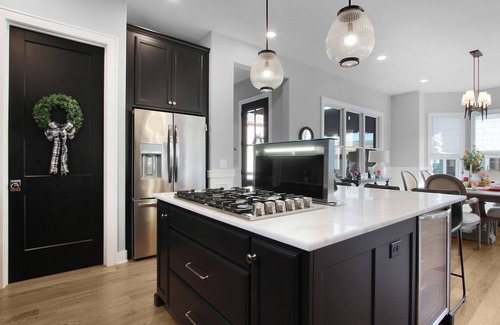 Otterbien Home House | Luxurious Custom-Built Home in Charming Lebanon, Ohio
