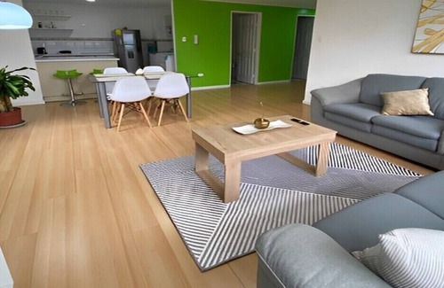 Quito Apartment | Luxurious downtown apartment north of Quito 5 minutes from the financial center!