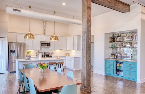 Owosso Apartment | Luxurious Downtown Owosso Loft