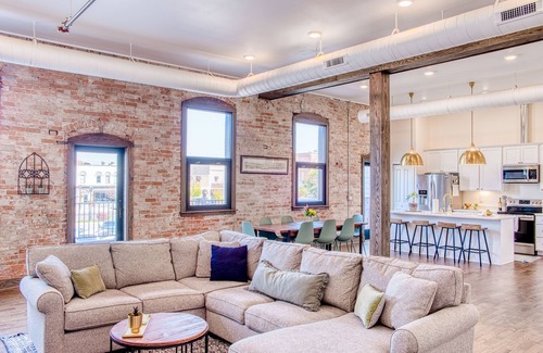 Owosso Apartment | Luxurious Downtown Owosso Loft