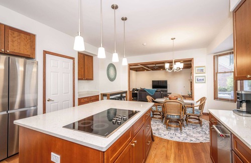 Loveland House | Luxurious Dream Home – For 10!