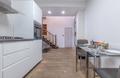 Historic Center Apartment | Luxurious Duplex Apt in the heart of Bologna