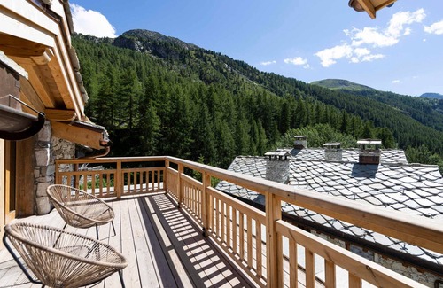 Le Fornet Apartment | Luxurious Duplex in Val d'Isère - 4 Bedrooms, Sauna, Parking, Near Ski Lifts