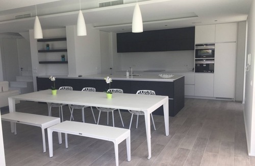 Santiago de la Ribera Villa | Luxurious enjoyment within walking distance of the sea, incl private swimming pool & jacuzzi