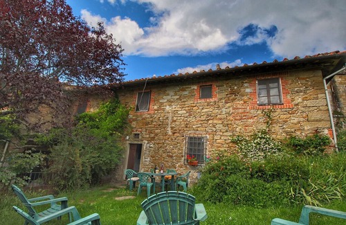 Petrognano House | Luxurious Farmhouse in Rufina with Terrace