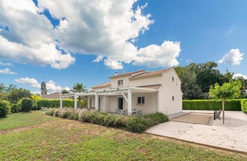 Saint-Genies-de-Fontedit Villa | Luxurious villa in Saint geniès de Fontedit with heated pool