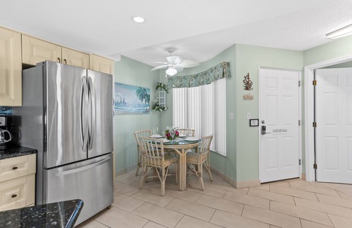 St. Pete Beach Condo | Luxurious, Fully Equipped, 5th Floor Condo with Breathtaking Views of Gulf/Bay