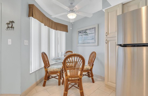 St. Pete Beach Condo | Luxurious, fully-equipped 5th floor condo with breathtaking Gulf & Bay views