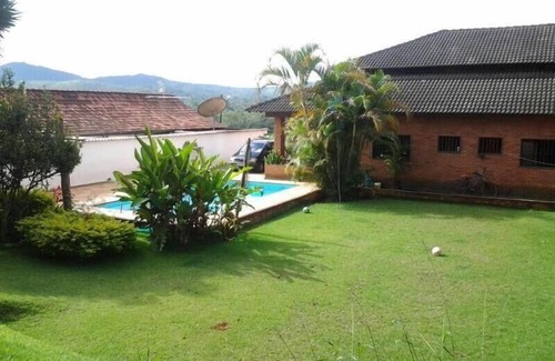 Mairipora House | Luxurious furnished house, pool, barbecue, games room, mini field