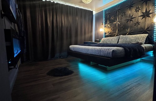 Charlotte Condo | Luxurious Getaway at Js Place