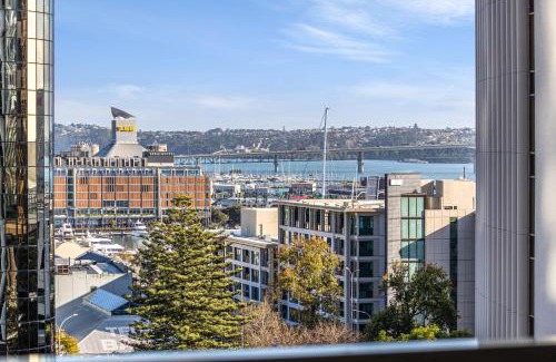 Auckland Central Business District Apartment | Luxurious Harbour View Apartment in Downtown
