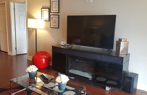 Downtown Las Vegas Condo | Luxurious Hi-Rise Living