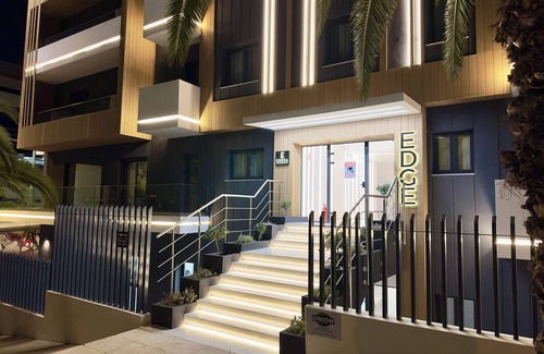 Filopappou Apartment | Luxurious Home | Shared Rooftop Pool and Gym by TT