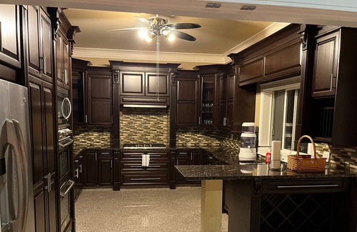 Chilliwack Proper Village West House | Luxurious House, beautiful mountain views