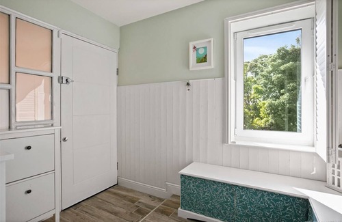 Rathfarnham Apartment | Luxurious 2-Bed Apartment - Jun-Aug Weekly Rate