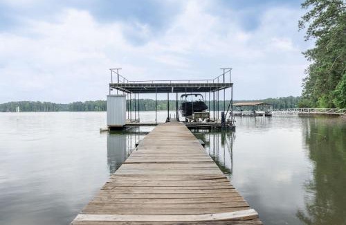 Appling Villa | Luxurious Lake Front Estate, Sleeps 20, Game Room and Pet Friendly