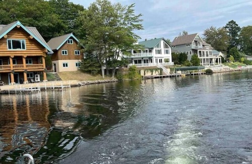 Enfield House | Luxurious Lakefront Living near Dartmouth/Hanover