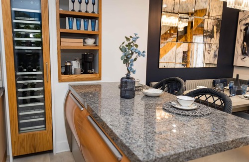 Pittsburgh House | Luxurious Loft-Style Townhome with Breathtaking Northside Views