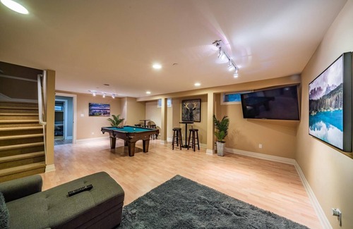 Shaughnessy House | Luxurious Mansion With Gym & HotTub - Central West Vancouver