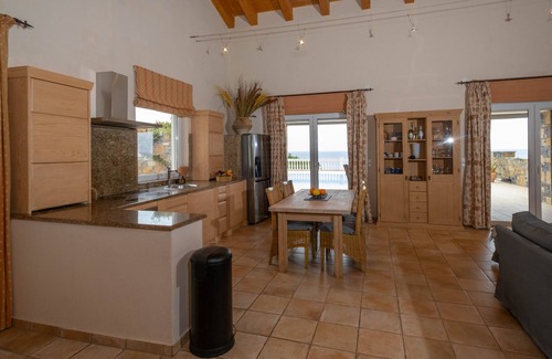 Mochlos Villa | Luxurious mansion with pool, waterfront and direct access to the water