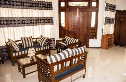 Digana House | Luxurious modern 2 BR home with complimentary breakfast