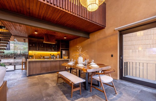 Mazamitla Cabin | Luxurious Modern Cabin/Heated Pool/Mazamitla/Beautiful forest /Amazing view