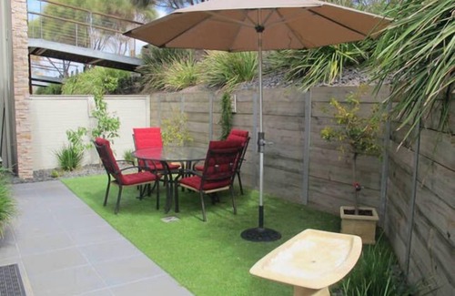 Ocean Grove House | LUXURIOUS MODERN TOWN HOUSE WITH DIRECT ACCESS TO BEACH