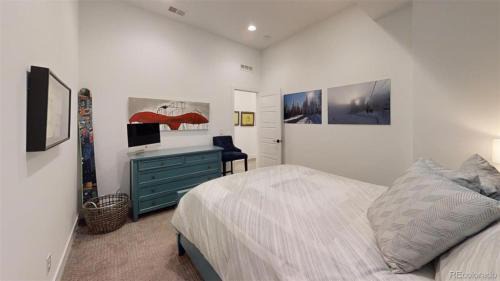 Cherry Creek House | Luxurious, Modern Townhome 5 minute Walk from Cherry Creek North