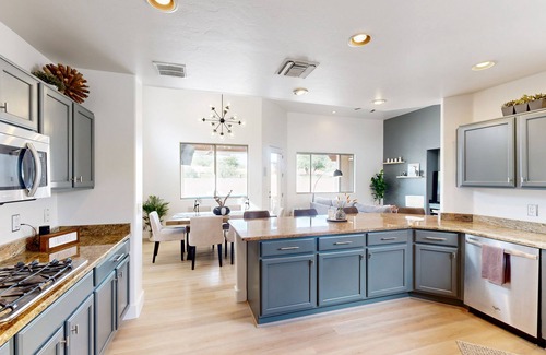 Continental Reserve House | Luxurious mountain view home with gorgeous pool, hot tub, grill, patio, & AC