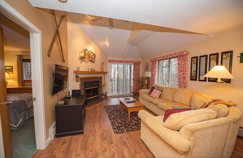 Killington Condo | Luxurious MTN Retreat - On site Spa & Pool.