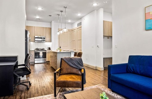 West Oak Hill Apartment | Luxurious New Unit|1Bd1Ba|Pool, Golf Sim