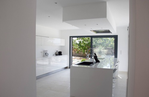Guerrevieille Villa | Luxurious new villa facing St Tropez