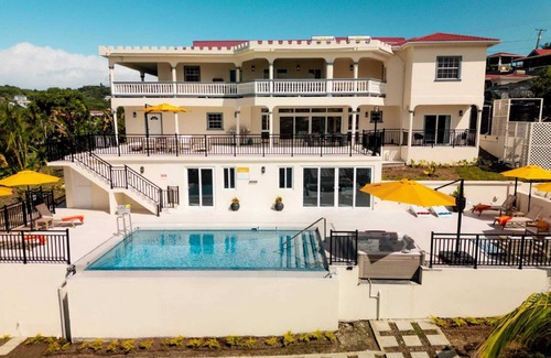 Rodney Bay House | Luxurious Oasis for groups