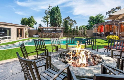 Chula Vista House | Luxurious oasis pool retreat/perfect for entertaining and large groups or events