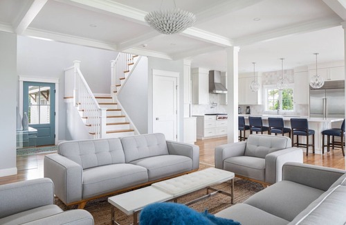 Narragansett House | Luxurious Ocean Front Rental with Pool