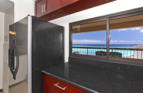 Waikiki Condo | Luxurious Ocean View 2-bed/2-bath condo with Pool, FREE Valet Parking & Wi-Fi