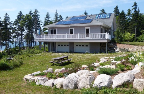 Deer Isle House | LUXURIOUS OCEANFRONT & PRIVATE BEACH