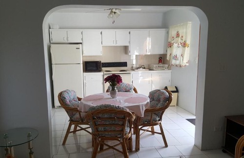 Estate Body Slob South House | Luxurious One and Two Bedroom Villa