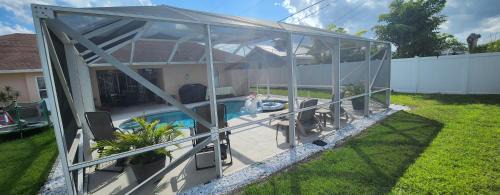 Port Saint Lucie House | Luxurious Pool Cottage Sleep 2