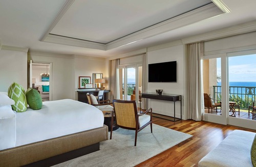 Kapalua Resort | Luxurious, Private & Spacious 2,500 sq.ft. Oceanfront Residence in Kapalua, Maui