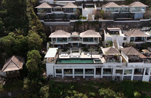 Mumbul Villa | Luxurious Private Villa on a Cliff, 4 Bedrooms, Private Beach, Fully Staffed