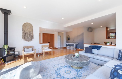 Sebastopol House | Luxurious Resort-Like Zen Retreat in Sebastopol's Wine Country
